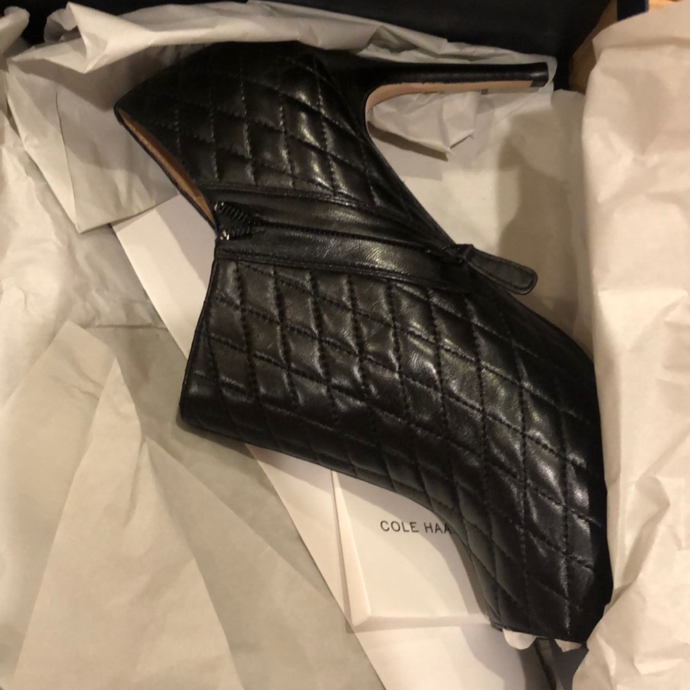NIB Cole Hann Annabel black quilted bootie. Sz: 11